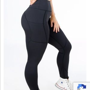 Curves and Combqt Boots V1 black leggings